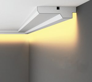 Gzymsy oświetleniowe - jak optycznie powiększyć mieszkanie?
